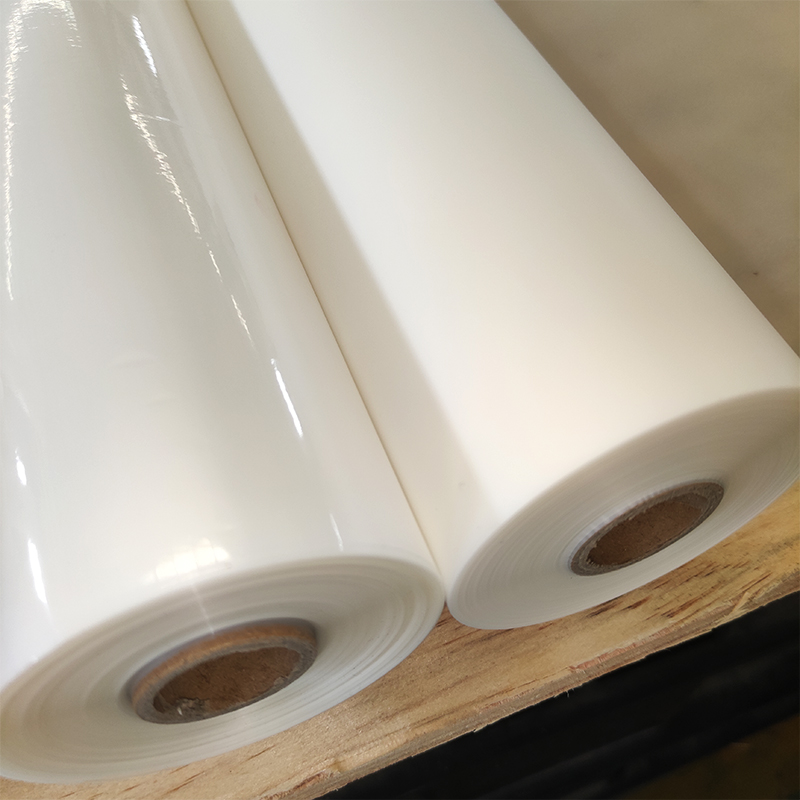 Qual è la differenza tra la pellicola per laminazione termica soft touch e la pellicola per laminazione termica antigraffio?